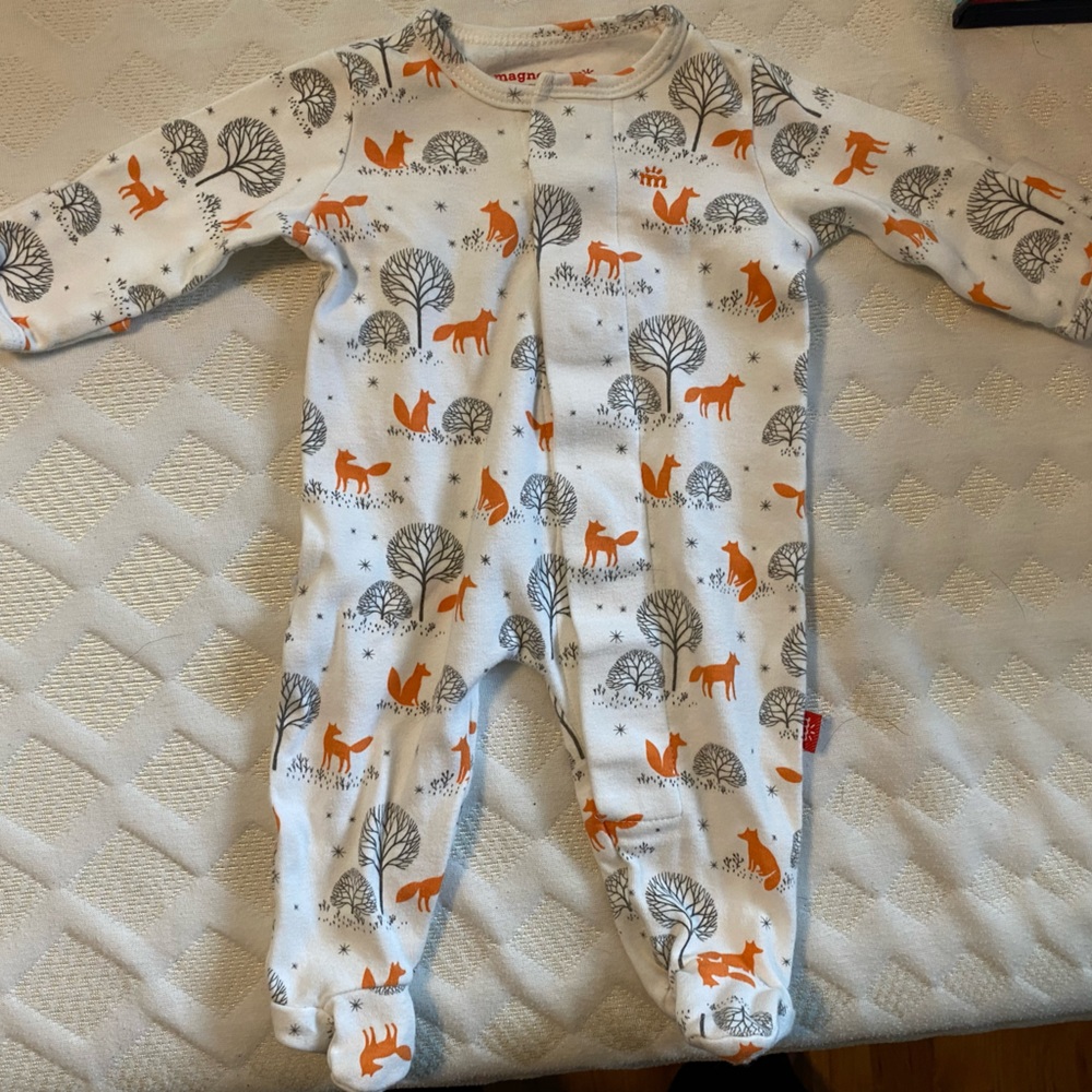 Like-new Magnetic Me newborn sleeper